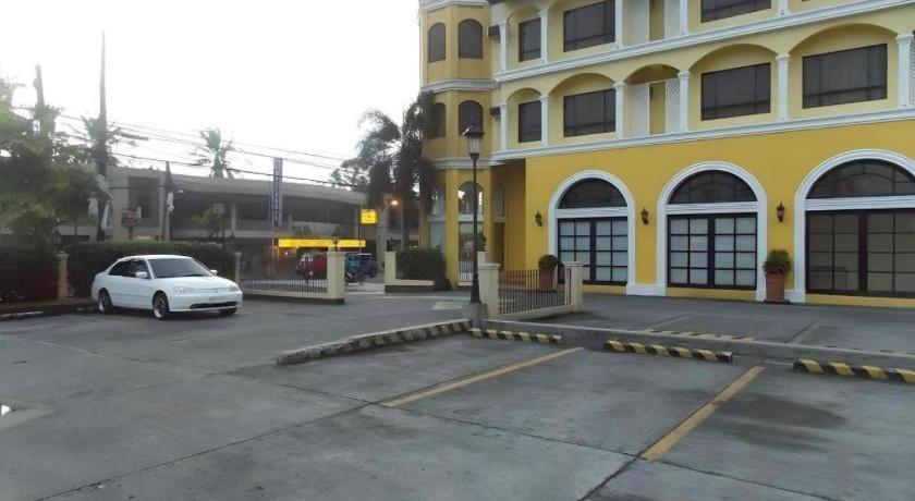 Planta Centro Bacolod Hotel & Residences Bagian luar foto