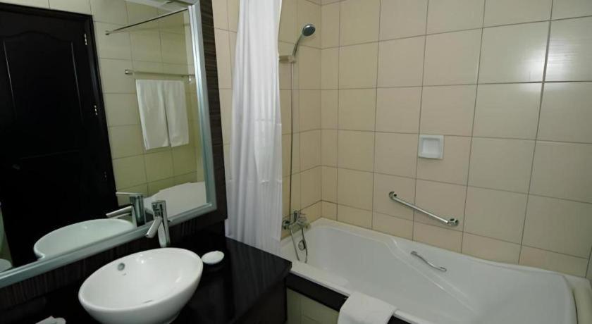 Planta Centro Bacolod Hotel & Residences Bagian luar foto