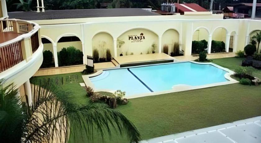 Planta Centro Bacolod Hotel & Residences Bagian luar foto