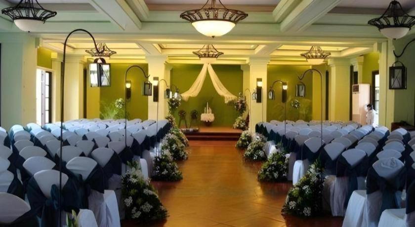 Planta Centro Bacolod Hotel & Residences Bagian luar foto