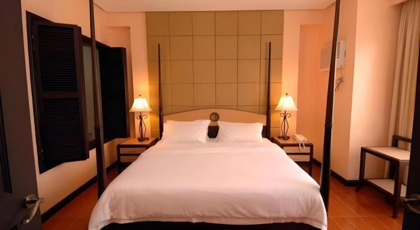 Planta Centro Bacolod Hotel & Residences Bagian luar foto