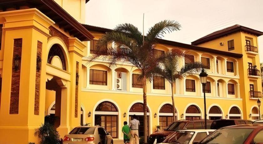 Planta Centro Bacolod Hotel & Residences Bagian luar foto