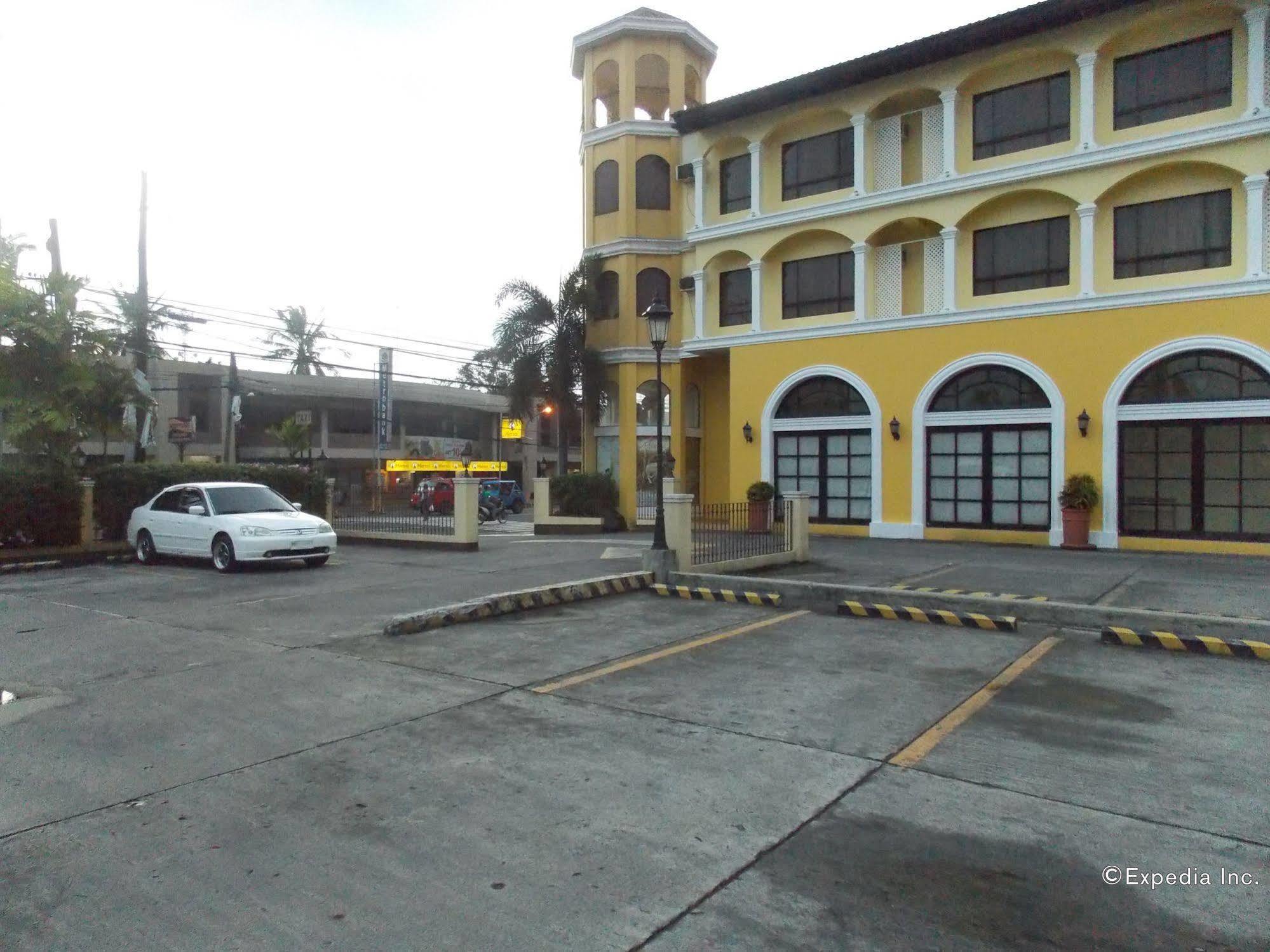Planta Centro Bacolod Hotel & Residences Bagian luar foto